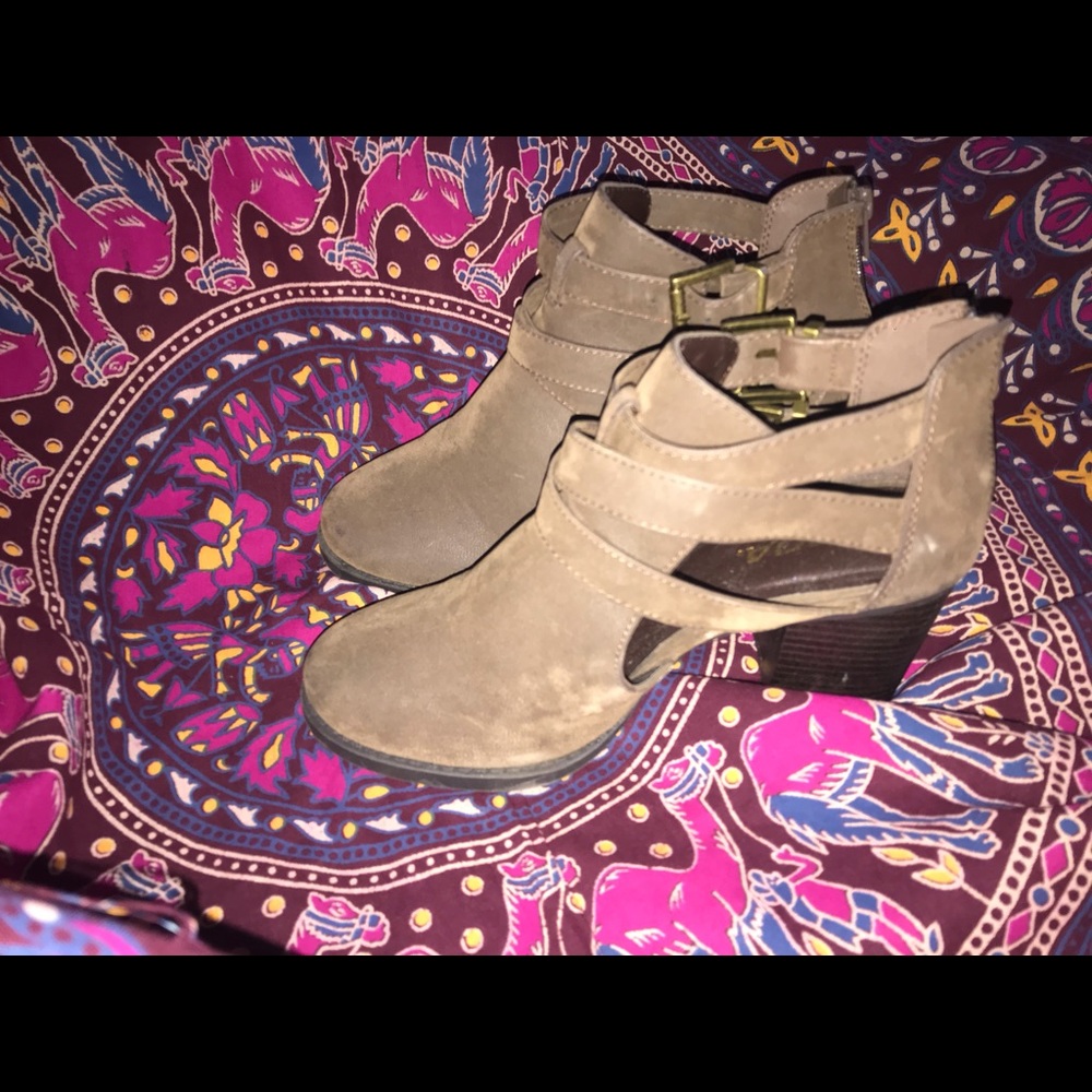 Soda heels